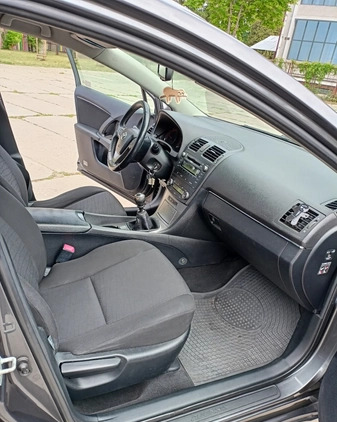 Toyota Avensis cena 20900 przebieg: 298596, rok produkcji 2009 z Błonie małe 277